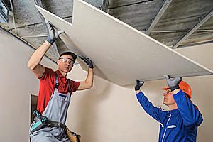 10 Étapes à suivre pour poser un plafond correctement à Saint-Aoustrille